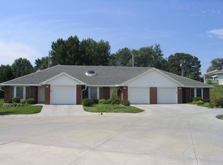 505 Spencer Pl, Leavenworth, KS 66048