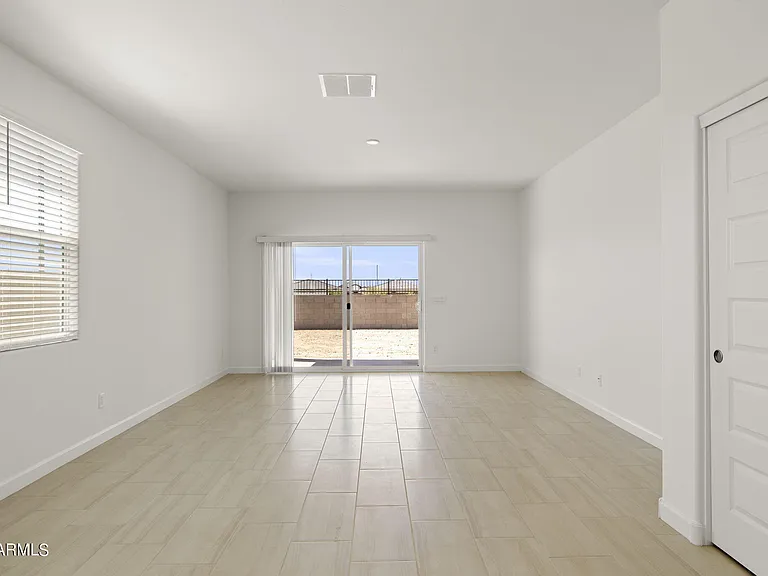 24050 W Flores Dr — Photo 6