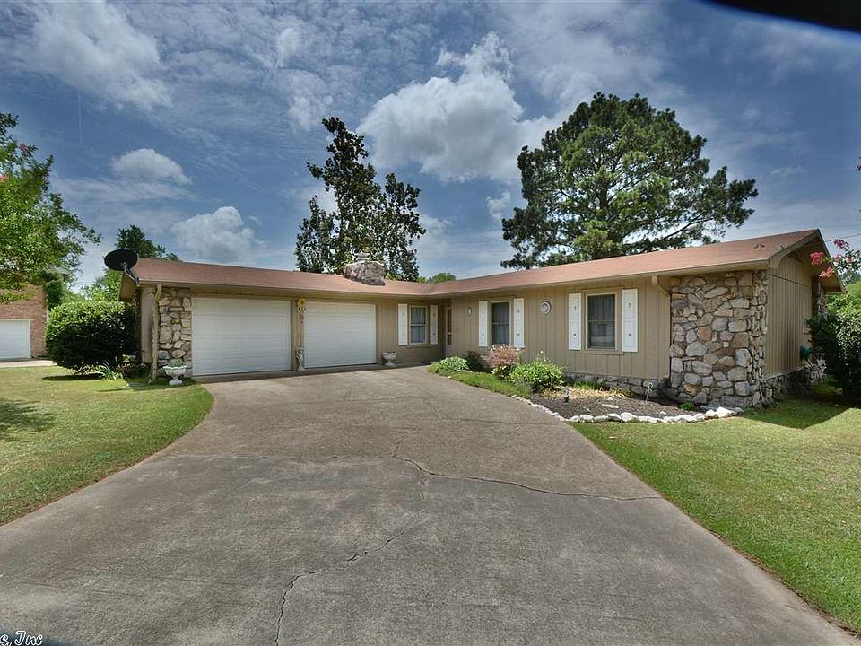 1st image of 115 San Mateo Dr