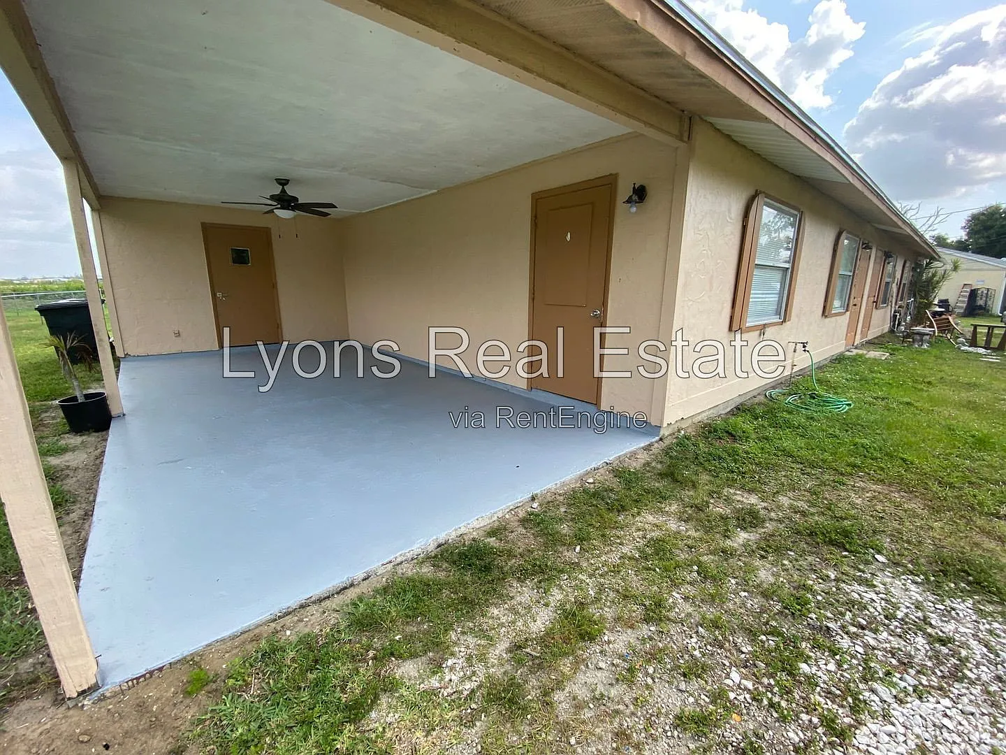 2 bed, 2.0 bath, 840 sqft, $1,095 — Photo 4