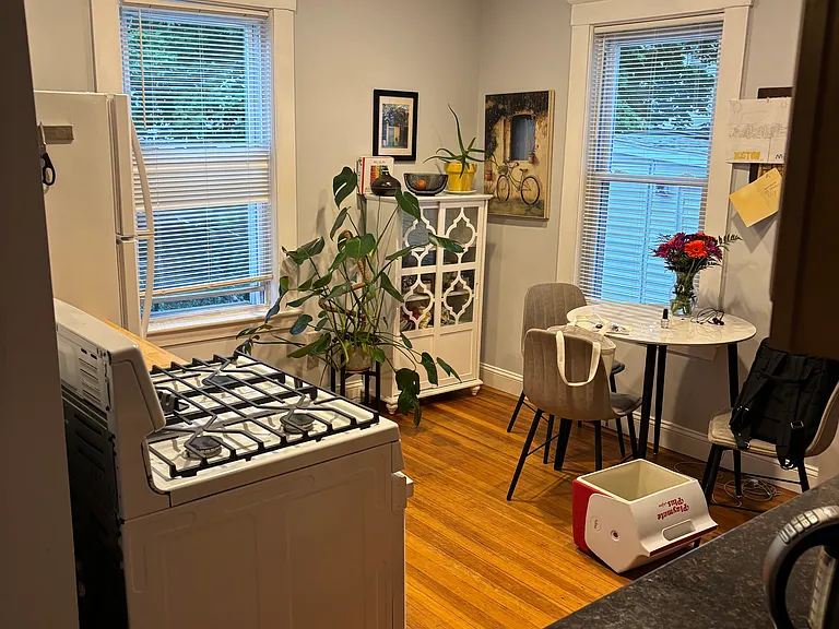 23 Gould St #1 — Photo 4