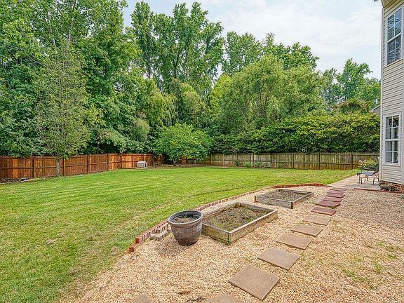 2nd image of 341 Milhaven Dr