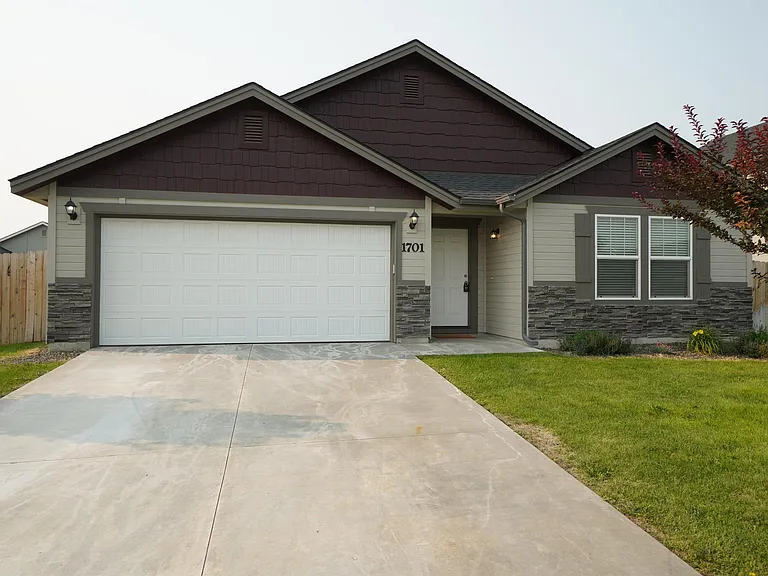 1701 W Crystal Falls Ave — Photo 1