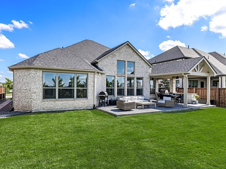 2560 Horsetail Rd — Photo 33