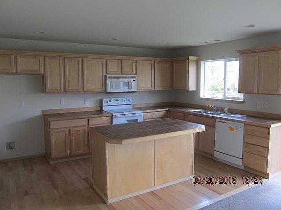 4th image of 9433 Country Hollow Dr E