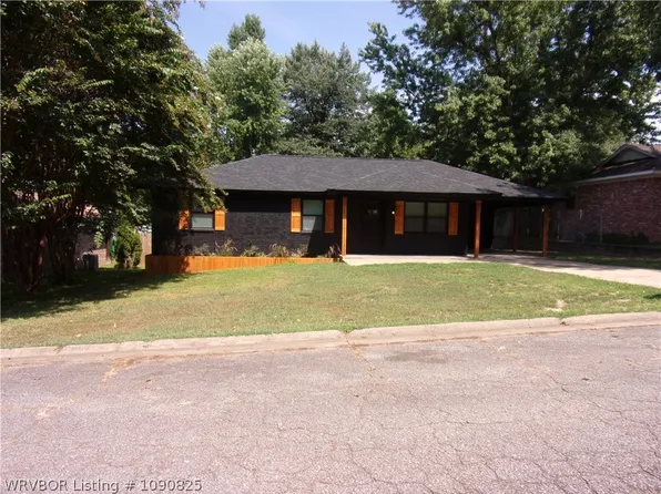 313 S 29th St, Ozark, AR 72949