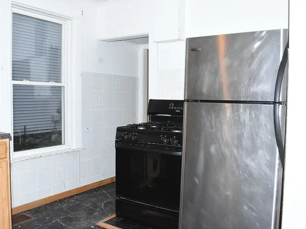 114 Cherry St, Hardwick, VT 05843