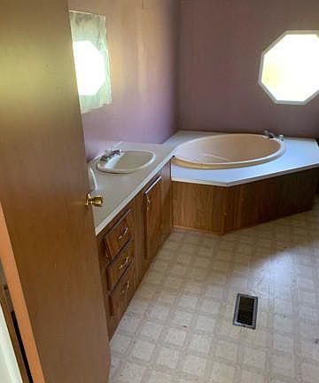 4th image of 1009 Pecan Wood Drive Dr
