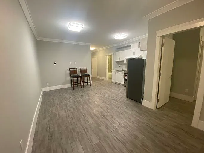 2 bed, 1.0 bath, 820 sqft, $1,950 — Photo 2