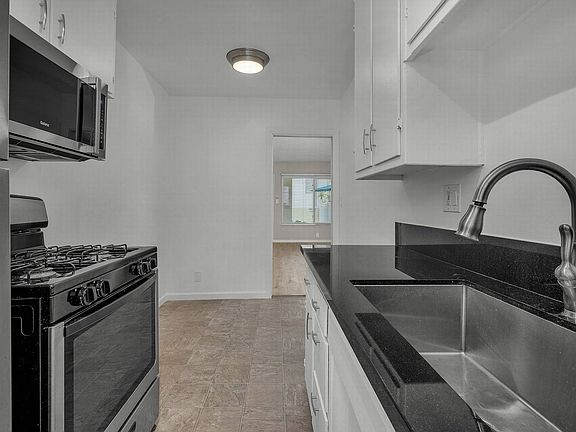 4th image of 5917 Chula Vista Way #3