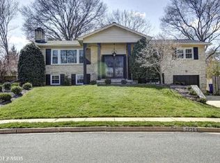 2738 N Quebec St, Arlington, VA 22207