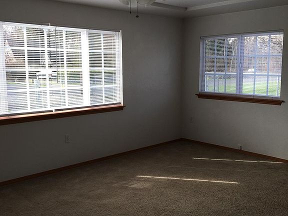 5th image of 1321 90th St E