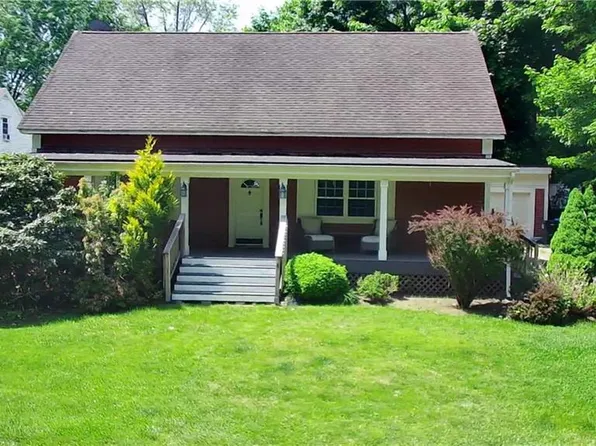 1635 Old Smithfield Rd, North Smithfield, RI 02896
