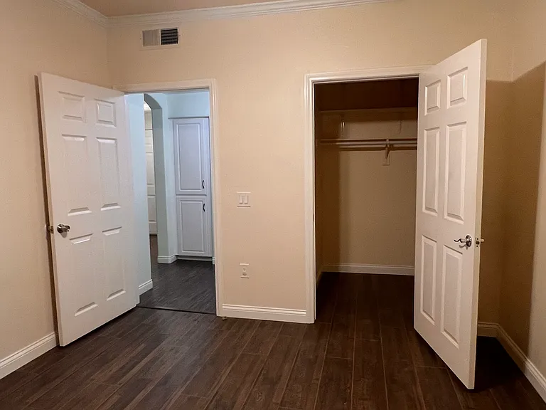 9237 Regents Rd #208 — Photo 7