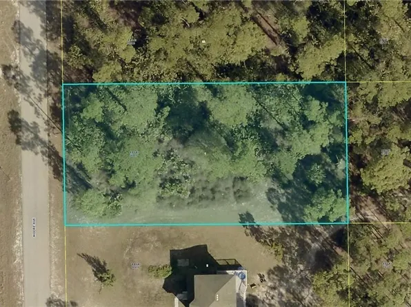 1122 Moore Ave, Lehigh Acres, FL 33972