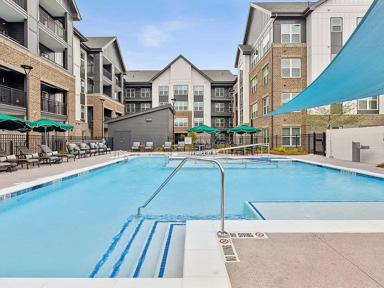 Everleigh Deerfield 55+ Active Adult Apartment Homes — Photo 36