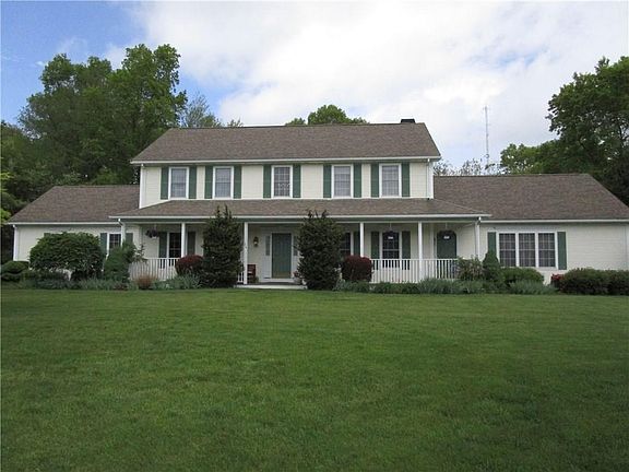 4th image of 24 Lauren Ct