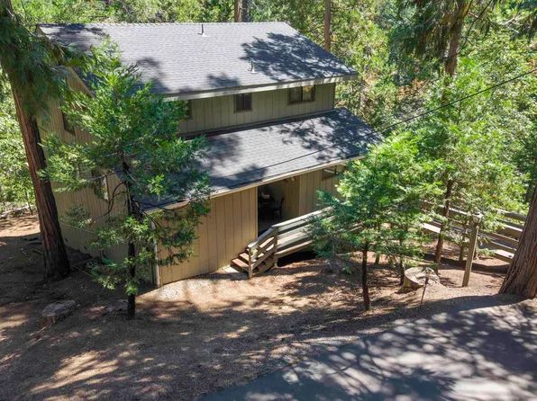 24226 Oxbow Ln N, Sonora, CA 95370
