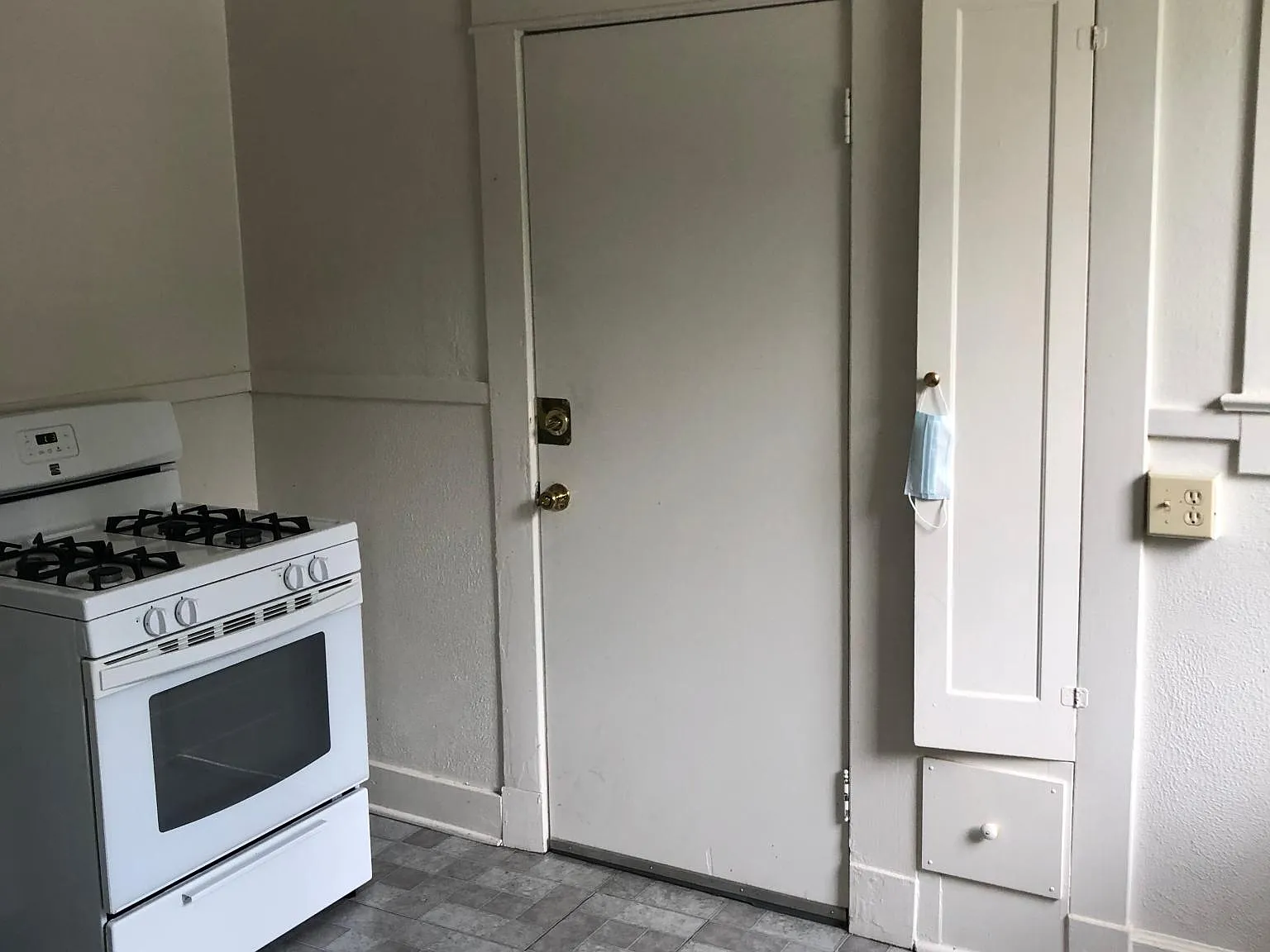1 bed, 1000 sqft, $1,000 — Photo 4