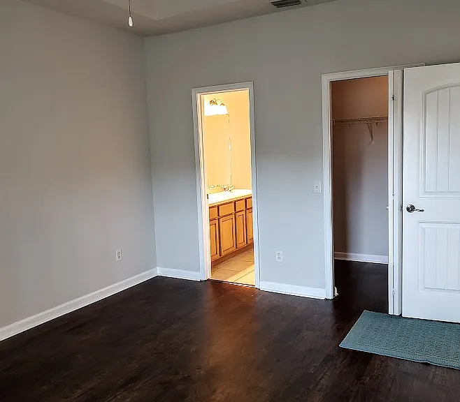 2935 NE 7th St #304 — Photo 6