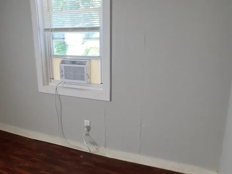 55 Oak St — Photo 16