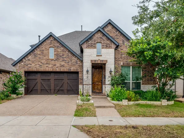 813 Warwick Blvd, Lewisville, TX 75056