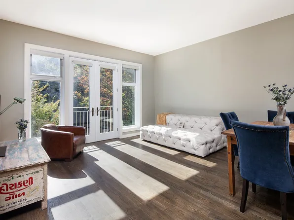 315 Greene Avenue image 1 of 5