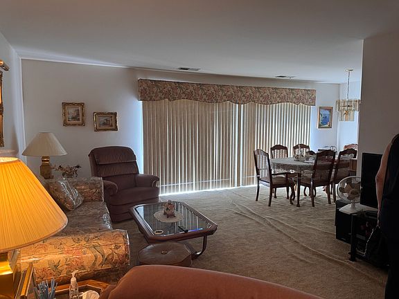 5th image of 98 Marble Hill Ct Unit B2