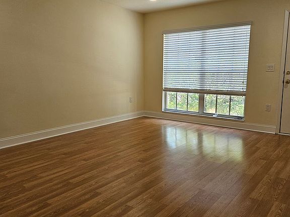 2nd image of 2898 Thaxton Dr APT 78