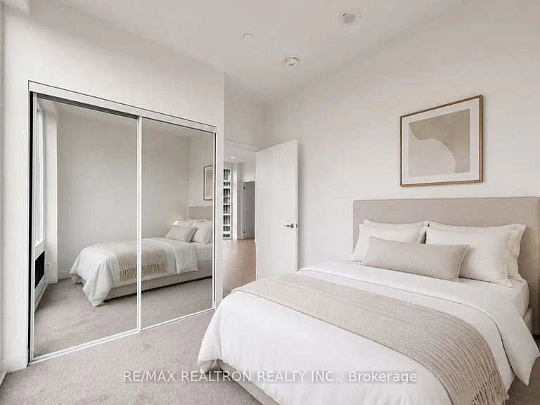 4010 Eglinton Ave W #702 — Photo 2