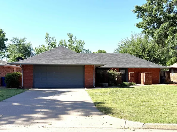 4013 Oakcrest Ave, Enid, OK 73703