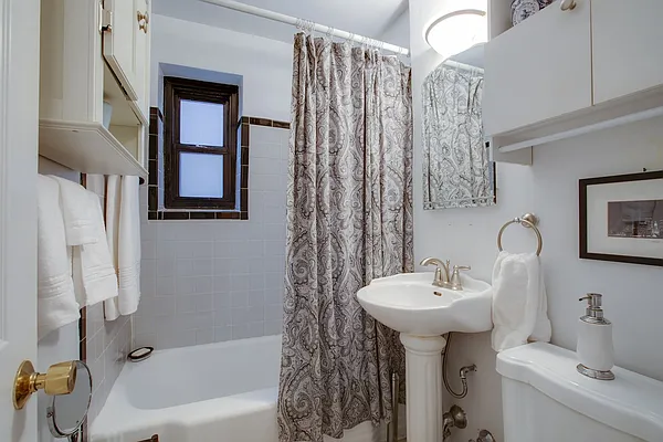 Sold by Fit Realty Services, Inc. | media 17