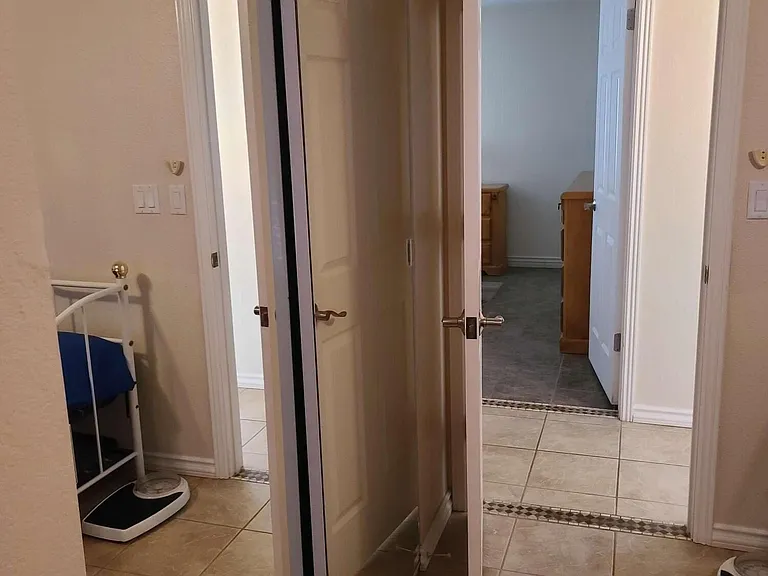 415 Corvair Dr — Photo 25