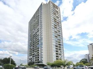 6 Horizon Rd APT 604, Fort Lee, NJ 07024