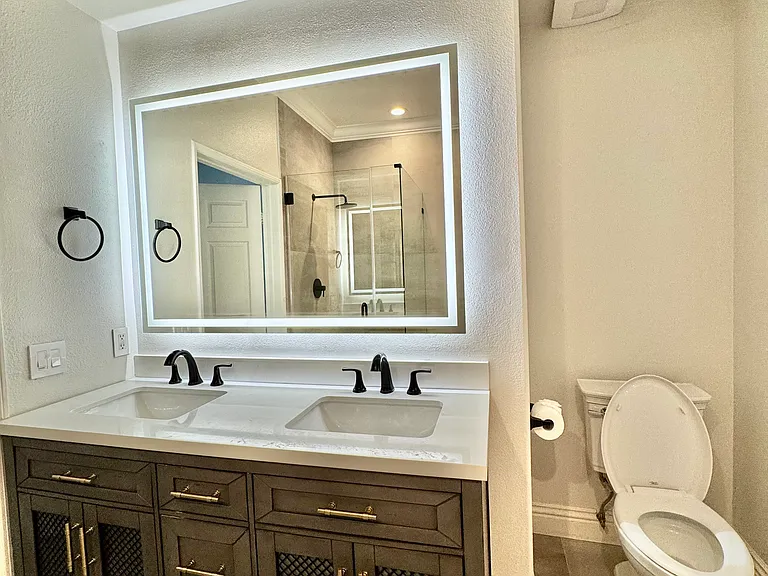 10604 Valley Spring Ln #106 — Photo 10