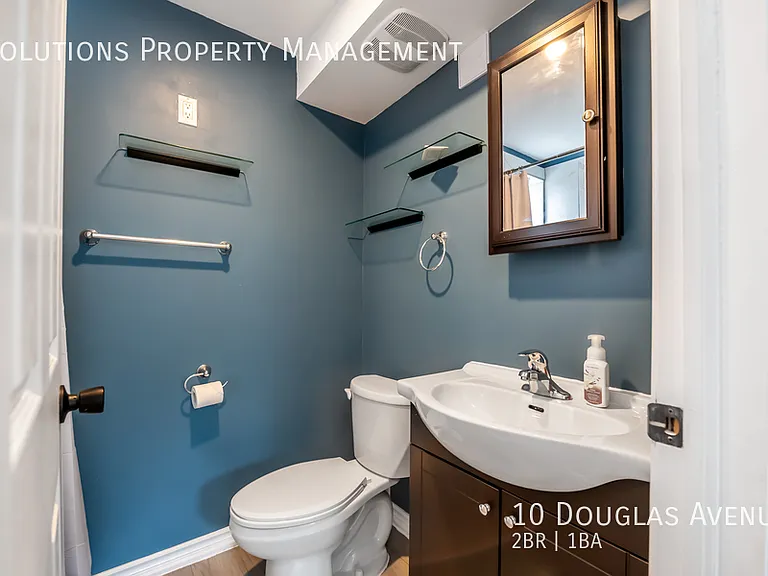 10 Douglas Ave — Photo 20