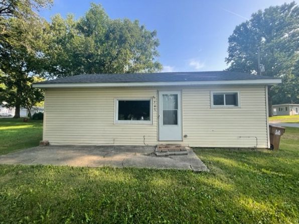507 E Market St, Hillsboro, IN 47949