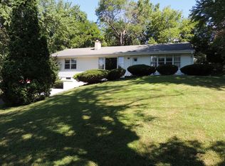 N30W28710 W Lakeside Dr, Pewaukee, WI 53072