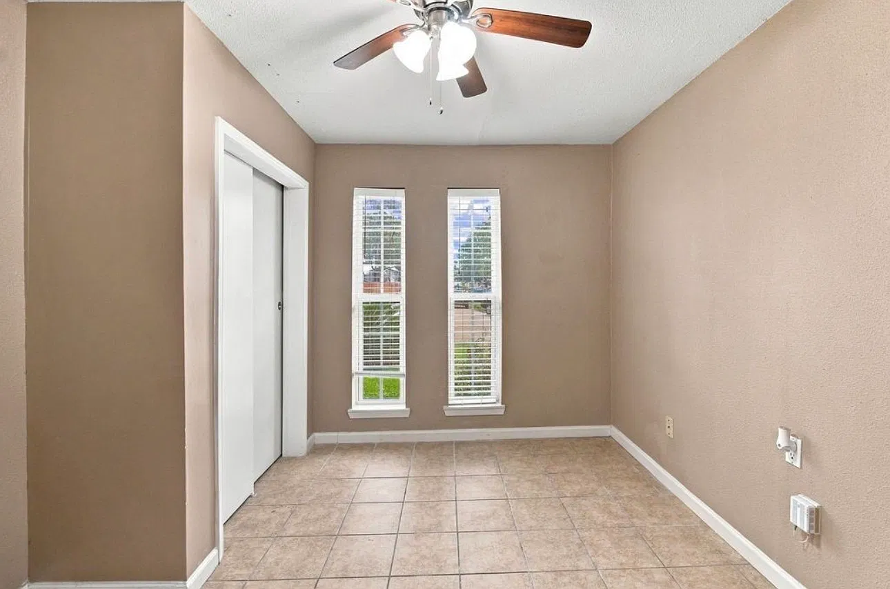 3 bed, 1344 sqft, $1,850 — Photo 2