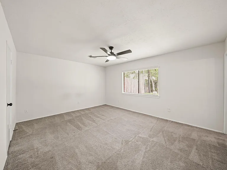 6711 Pickett Dr — Photo 21