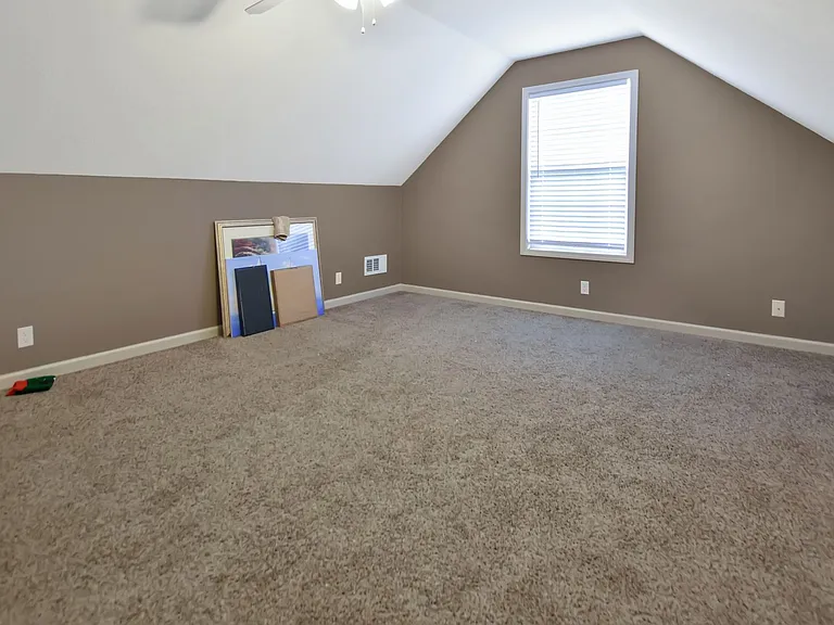 3896 Gaine Dr — Photo 16