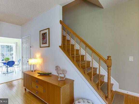 4th image of 7201 Parsons Ct