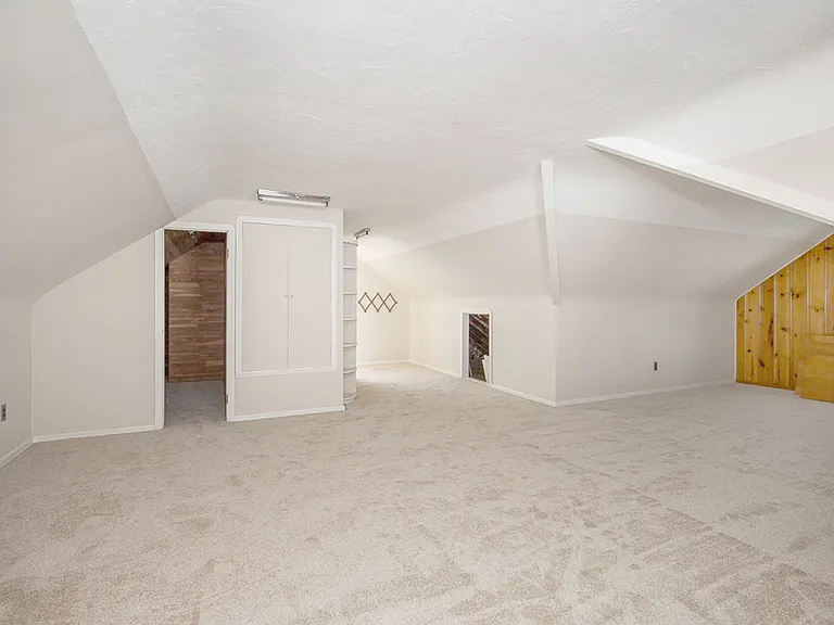 8310 Salisbury Dr — Photo 17