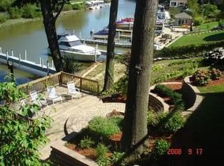 8143 Lake Shore Blvd, Mentor, OH 44060