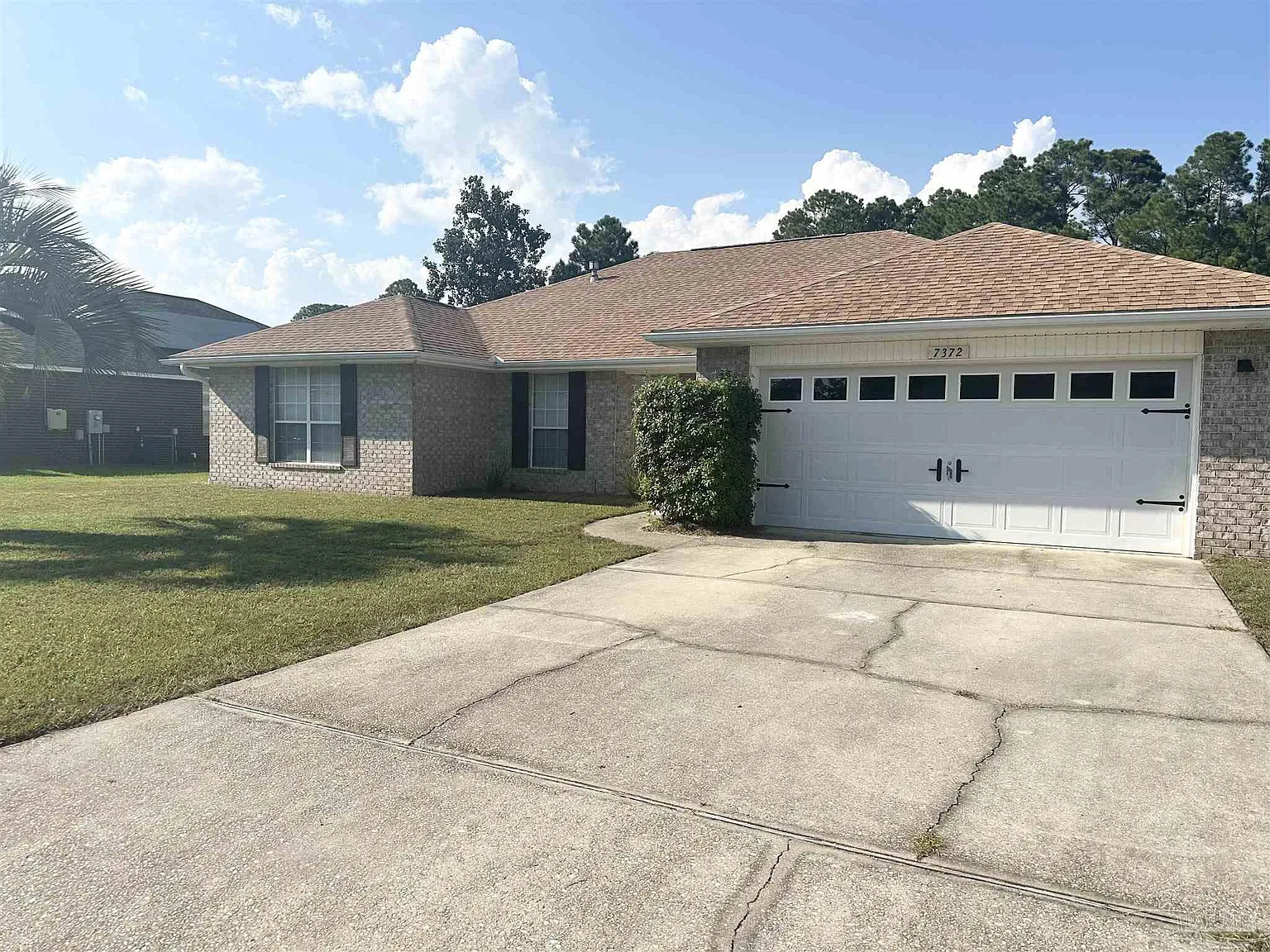 3 bed, 2076 sqft, $1,995 — Photo 3
