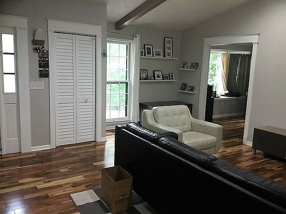 2nd image of 1731 Cedar Cliff Dr SE