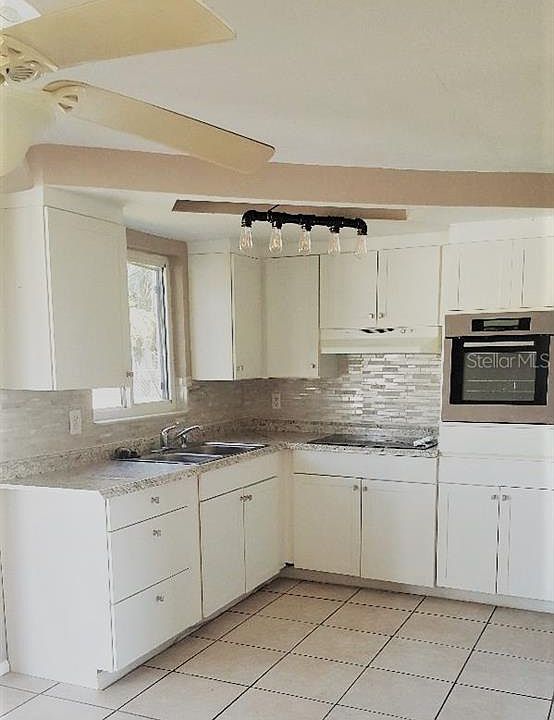 2nd image of 3117 Holiday Lake Dr