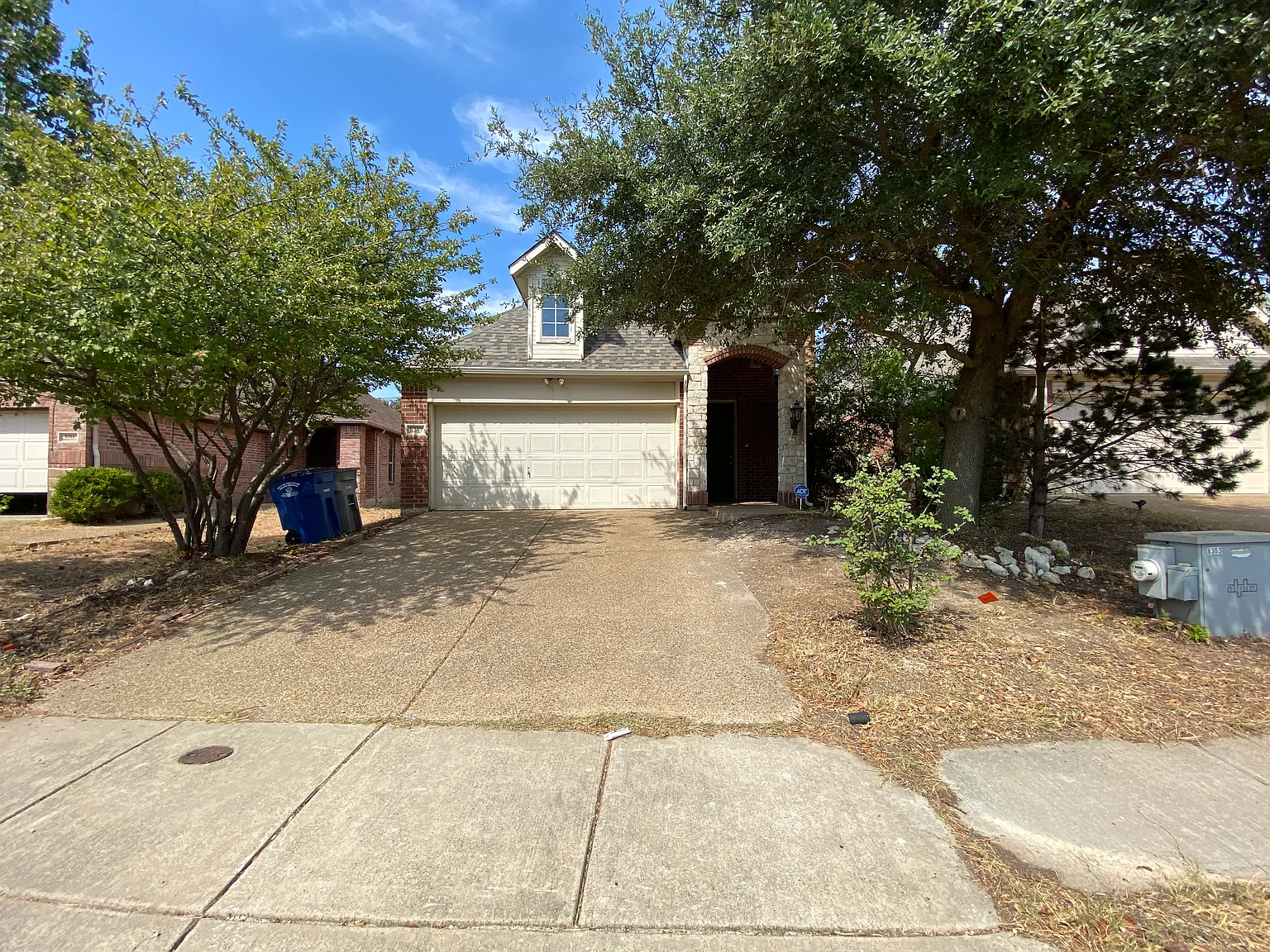 3 bed, 2.5 bath, 1629 sqft, $2,595 — Photo 3