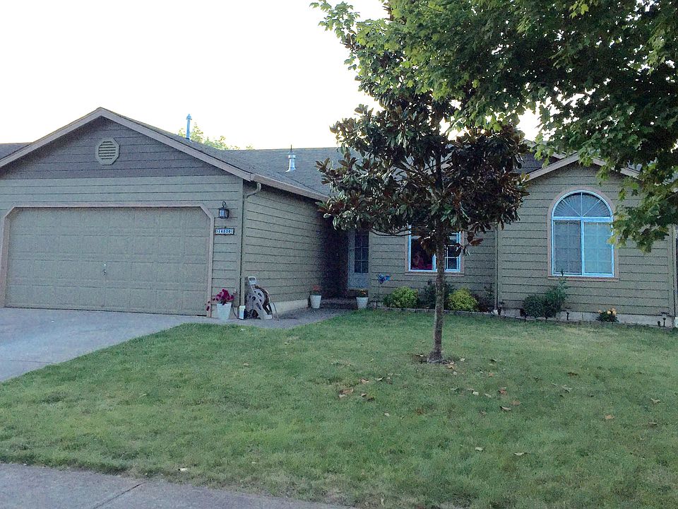 1st image of 16520 NE 79th St
