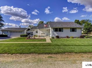 100 W Winans St, Chestnut, IL 62518